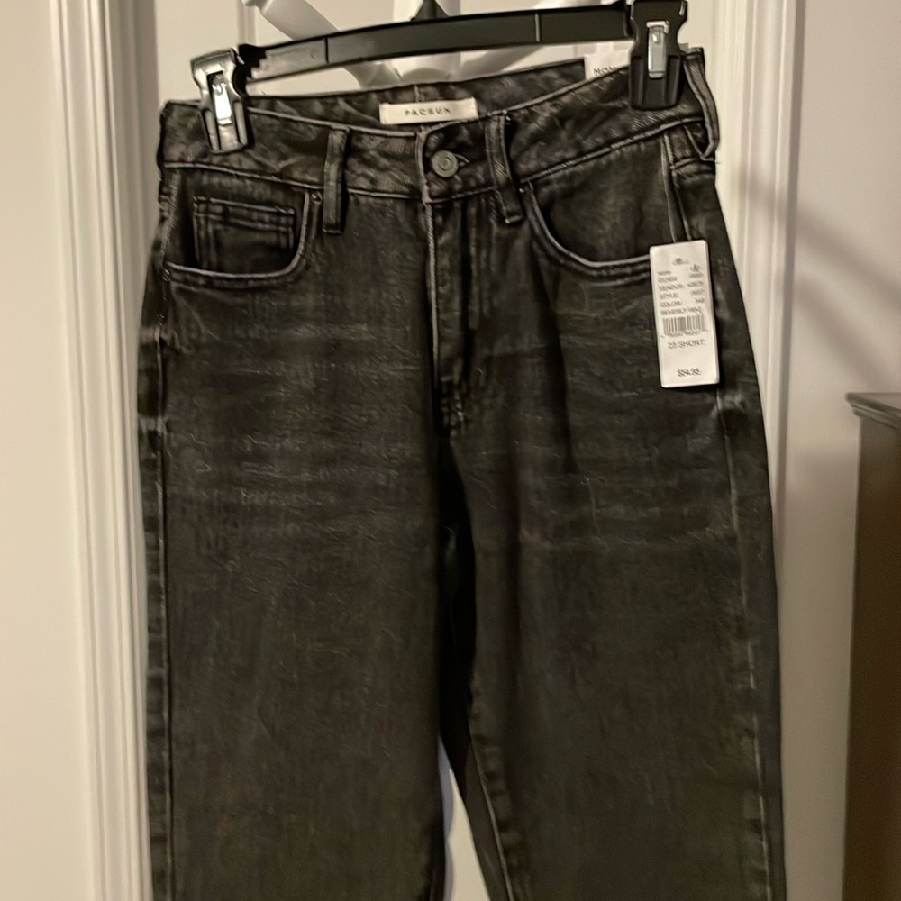 Brand:Pacsun,Size:23,Col:Black, new with tag.